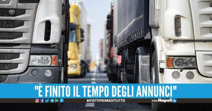Camionisti pronti a scioperare contro il caro benzina, tir fermi dal 4 aprile