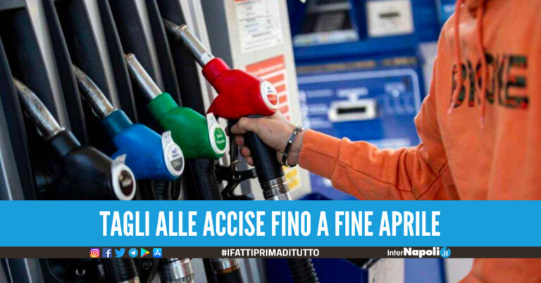 Carburanti, il Governo taglia di 25 centesimi i prezzi di benzina e diesel
