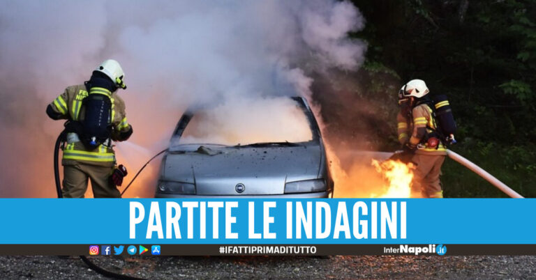 Dramma ad Acerra, cadavere carbonizzato trovato in un'auto incendiata: è giallo