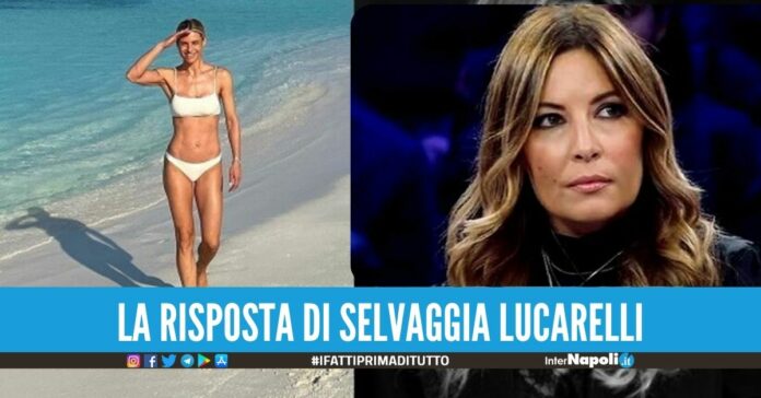 Michelle Hunziker in vacanza alle Maldive: 