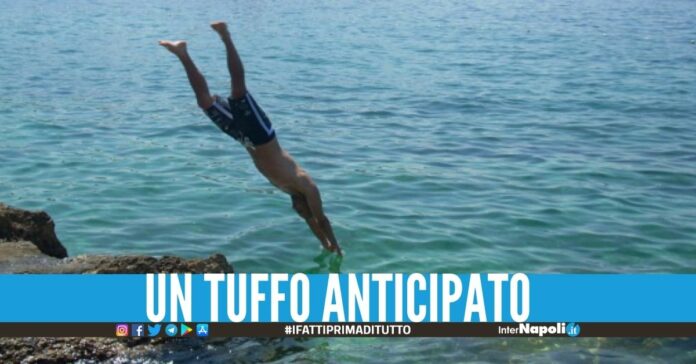 L'estate inizia il Primo Maggio, il sindaco apre i lidi a Torre del Greco