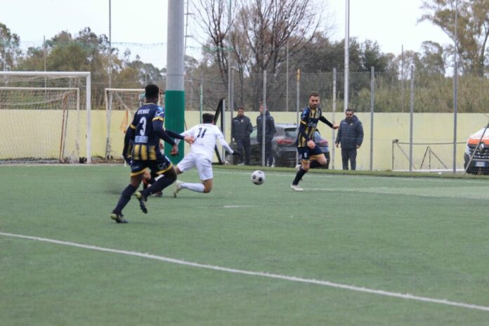 Il Giugliano sconfitto a Muravera: decide Mancosu su calcio di rigore