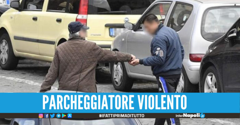 Napoli, parcheggiatore abusivo minaccia automobilista