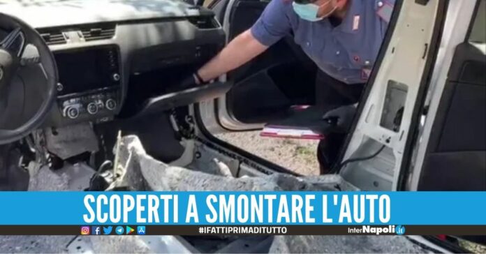 Rubano un suv in provincia di Napoli, incastrati dai carabinieri grazie al gps