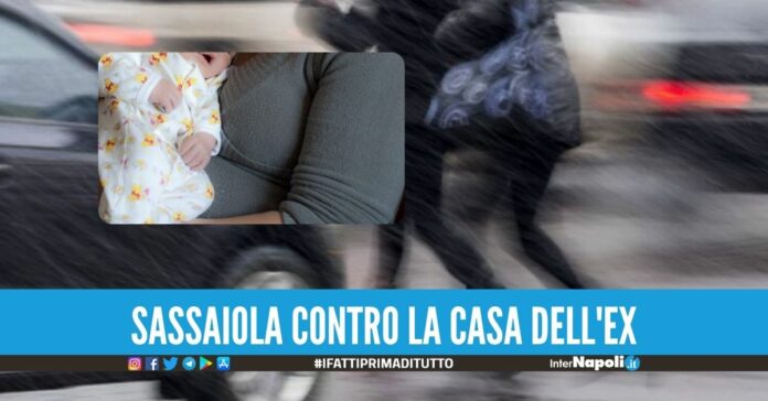 Sfugge all'ex con il figlioletto in braccio, arrestato 31enne nel Napoletano
