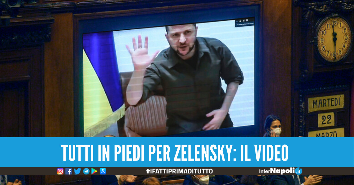 Zelensky parla al Parlamento italiano, accolto da un'ovazione Torturano, violentano e rapiscono bambini