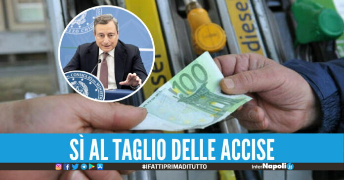 Confermato lo sconto sul prezzo della benzina, rischio aumenti dopo le ferie