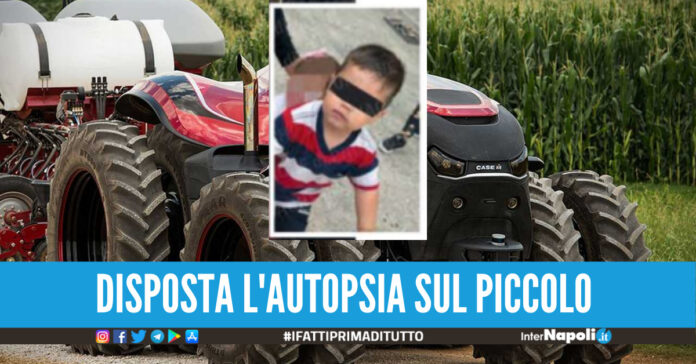 Casalnuovo sotto choc per la morte del piccolo Antonio, ucciso dal trattore guidato dal papà