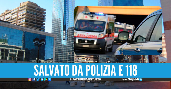 Centro direzionale di Napoli, foto di repertorio ambulanza e polizia