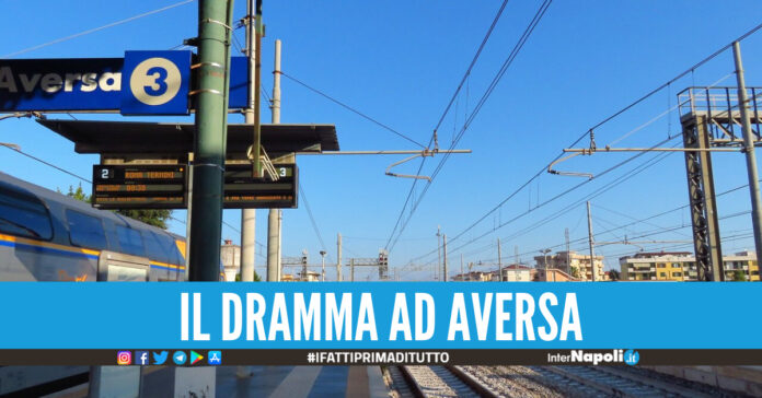 Travolto dal treno e bloccato tra i binari ad Aversa, Luigi muore a 43 anni