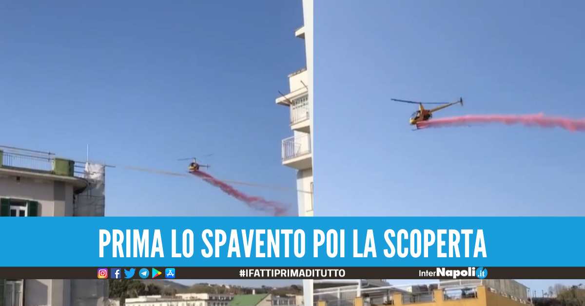 Fumo rosa dall'elicottoro sul cielo di Napoli, così una coppia ha svelato il sesso del bimba