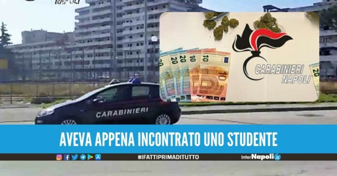 Beccato con la droga fuori l'Itis, 23enne finisce in manette a Scampia