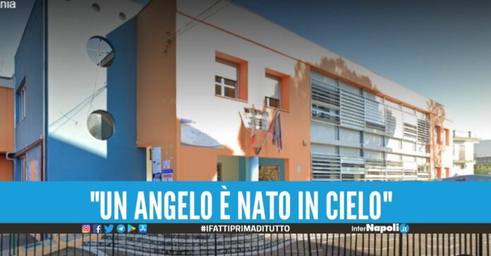Andrea muore a scuola nel Napoletano, le dediche per il bimbo di 12 anni