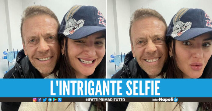 Il selfie di Arisa e Rocco Siffredi