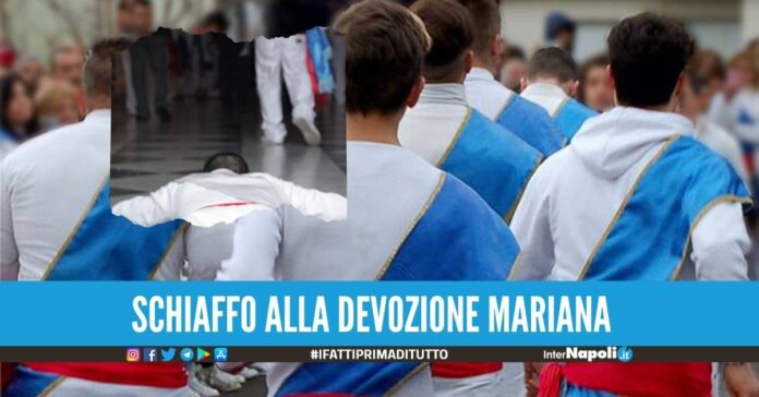 Rissa alla processione della Madonna dell'Arco, botte tra gruppi di fujenti