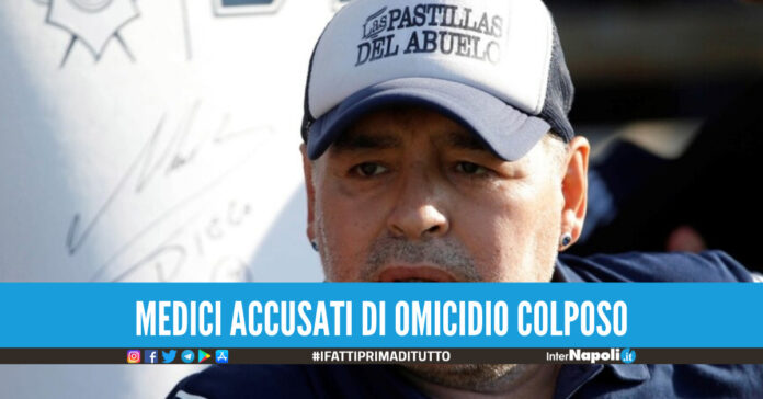 Morte Maradona, chiesto il processo per 8 medici: sono accusati di omicidio colposo
