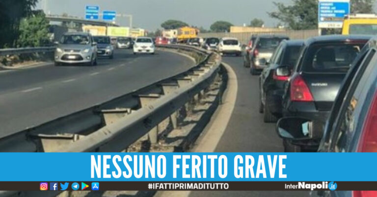Schianto sull’Asse mediano, traffico in tilt tra Grumo e Fratta