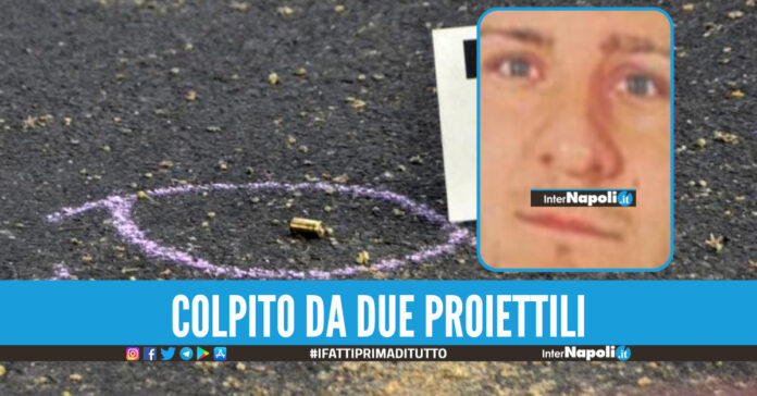 Agguato nella notte a Napoli, 28enne sparato mentre guida in moto