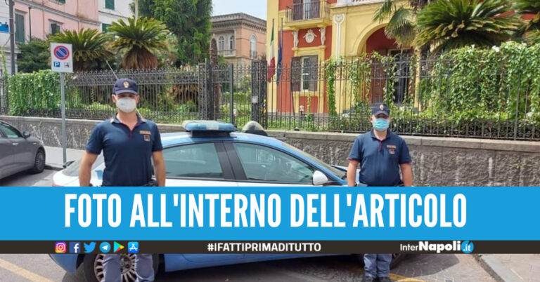 Paura a Secondigliano, si barrica nell’Asl e si taglia le vene: salvato dagli agenti