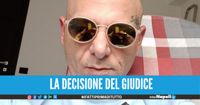 Giugliano. Accoltellò guardia giurata alle Poste, estorsioni e maltrattamenti in famiglia: ottiene i domiciliari