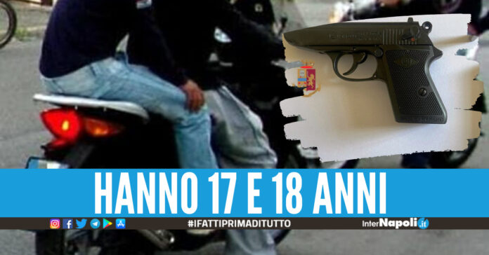 Foto di repertorio, nel riquadro l'arma sequestrata dagli agenti