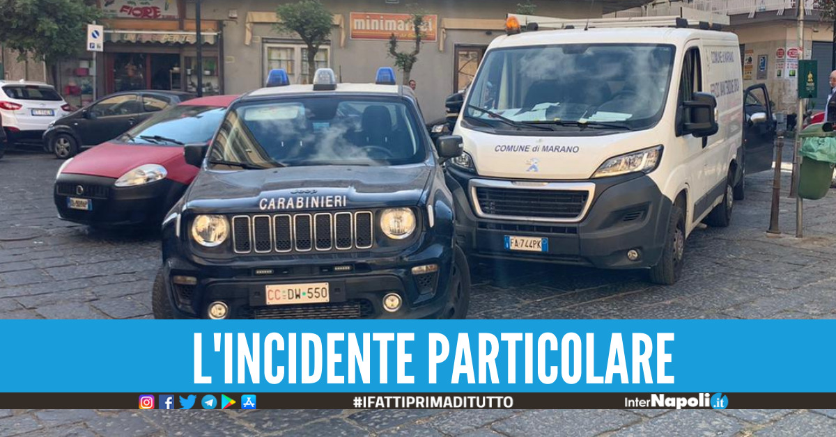 Marano, furgone del Comune si schianta contro l'auto dei carabinieri