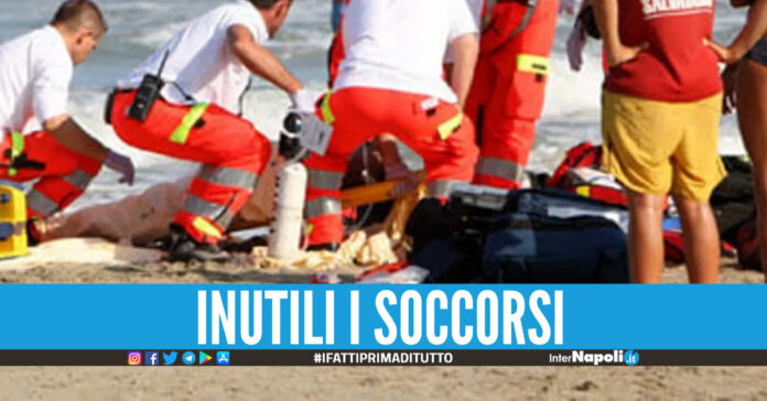 Soccorso in spiaggia, foto di repertorio
