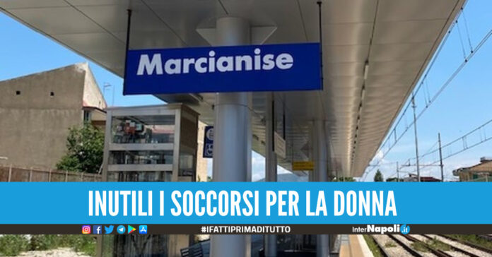 Tragedia a Marcianise, insegnante 45enne travolta e uccisa dal treno in corsa
