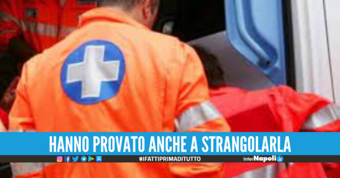 Follia in provincia di Napoli, ragazza pesta un piede per sbaglio e le rompono le costole