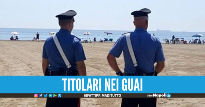 Carabinieri in spiaggia, foto di repertorio