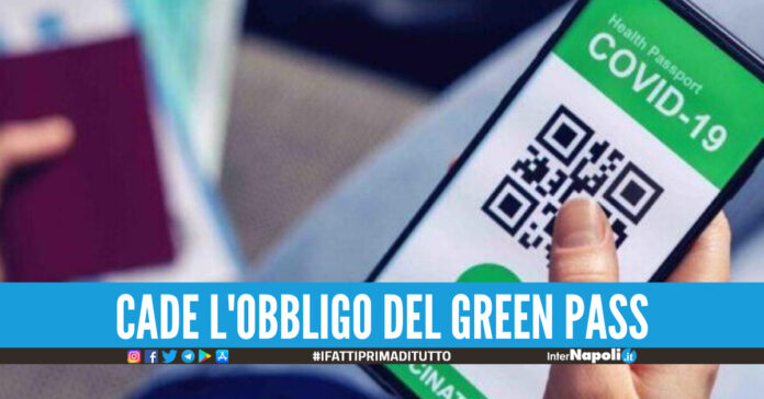 Green Pass, da oggi cade l'obbligo per chi viaggia: non servirà più per entrare in Italia