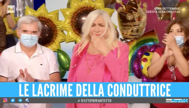 Mara Venier non rispetta la promessa, la conduttrice scoppia in lacrime a Domenica In