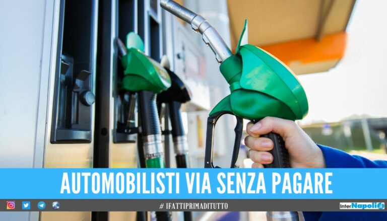 Guasto al distributore in Campania, benzina gratis per 36 ore