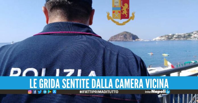 Caos in albergo ad Ischia, turista di Torino picchia la fidanzata