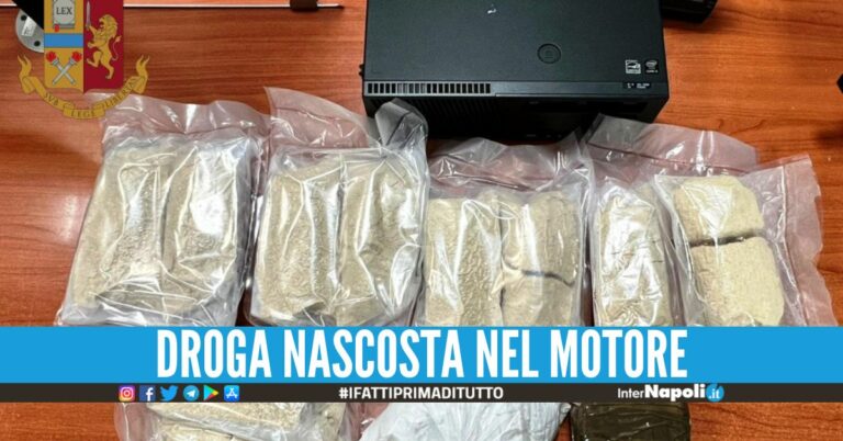 Scoperta un’auto imbottita di droga a Napoli, sequestro da 6 kg