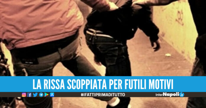 Sabato di violenza a Portici, rissa tra ragazzi al Granatello: feriti 2 minorenni