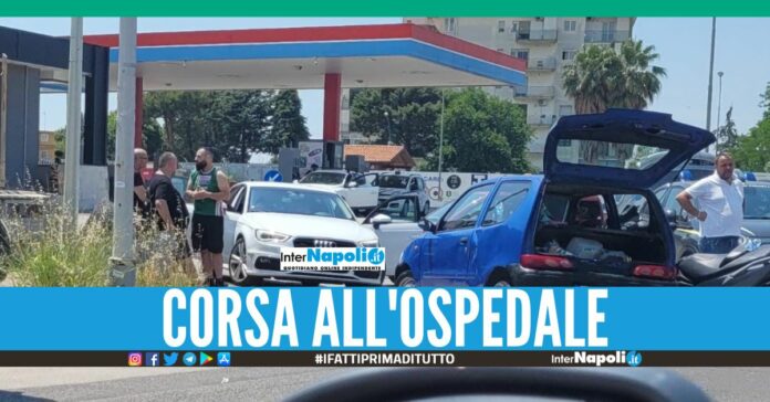Paura tra Giugliano, scontro tra auto e motorino all'uscita dell'Asse Mediano