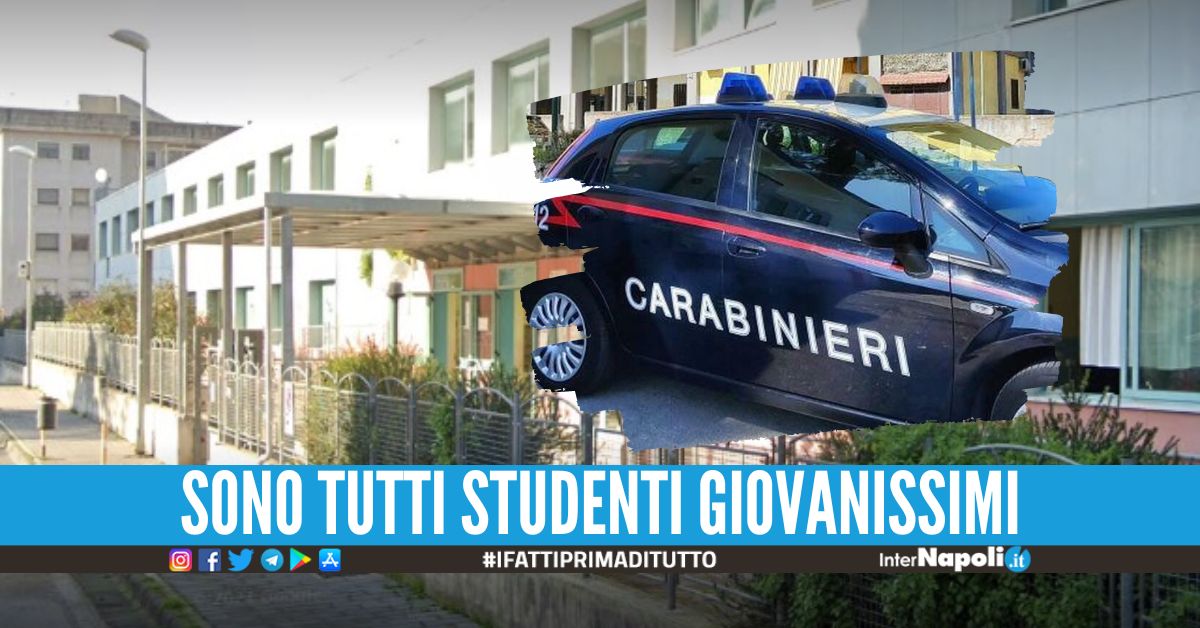Rubano la Madonna nella scuola a Pomigliano, denunciati 3 minorenni