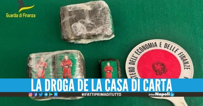 Scovato oltre 1 kg di hashish nel blitz sul contrabbando Napoli-Palermo
