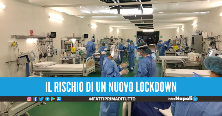 Covid in Italia, Gimbe lancia l’allarme: «Mettete le mascherine, adesso rischiamo il lockdown»