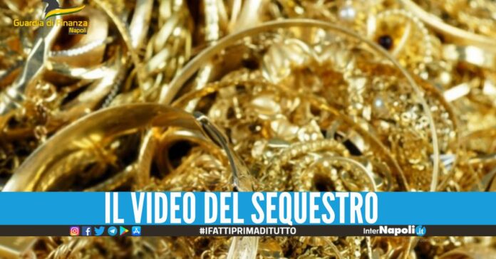 Gioielli d'oro comprati alle Vele di Scampia, 3 arresti per ricettazione
