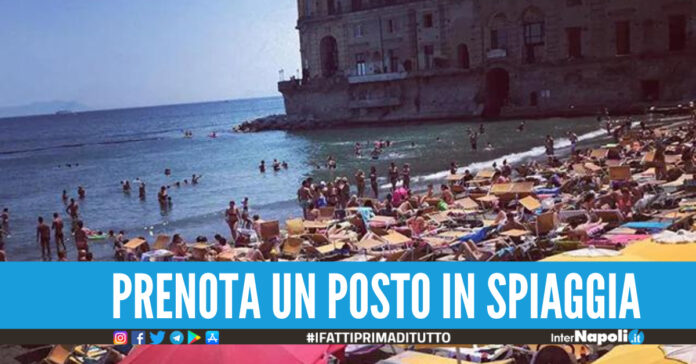 Tratti di spiaggia libera a Napoli a numero chiuso, attivata l'App per prenotare l'ingresso