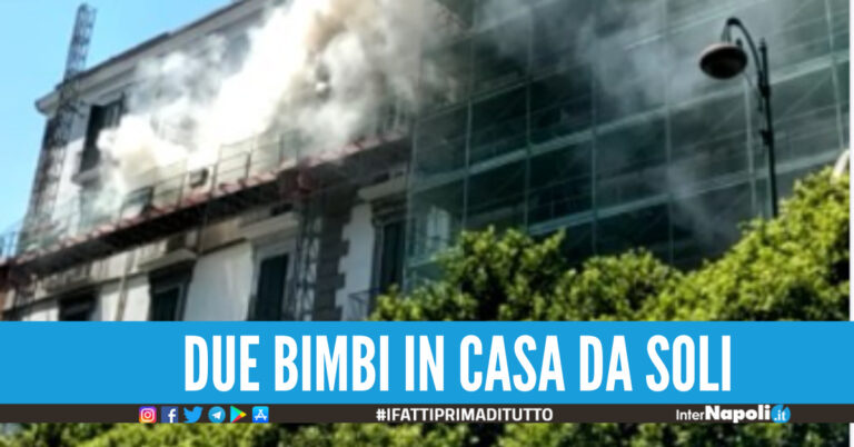[Video]. Paura a Napoli, incendio in un appartamento: all’interno ci sono due bimbi