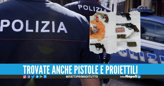 Accoltellato in strada a Ponticelli, colpito un parente del collaboratore di giustizia