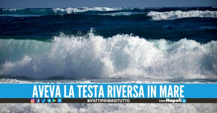 Malore dopo il tuffo in mare, salvato da 2 finanzieri di Napoli
