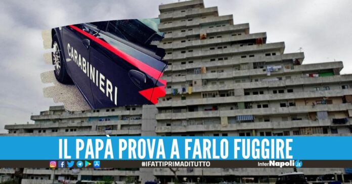 Supermarket della droga a Scampia, 15enne beccato alla vendita I carabinieri del nucleo operativo Stella lo hanno scoperto nel lotto M