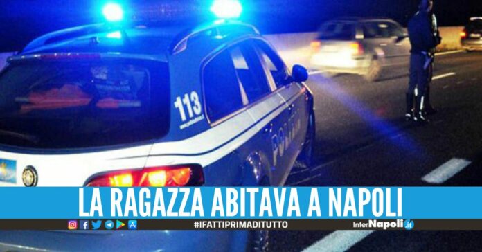 Travolta sulla Domiziana da un'auto rottamata, caccia al 'pirata' della strada