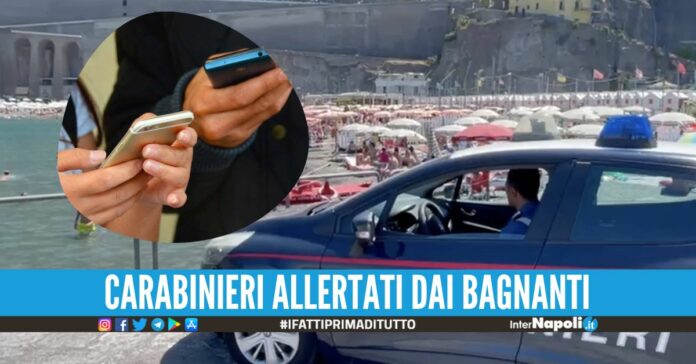 Si masturba in spiaggia davanti ai bimbi, guai per un 'guardone' di Napoli