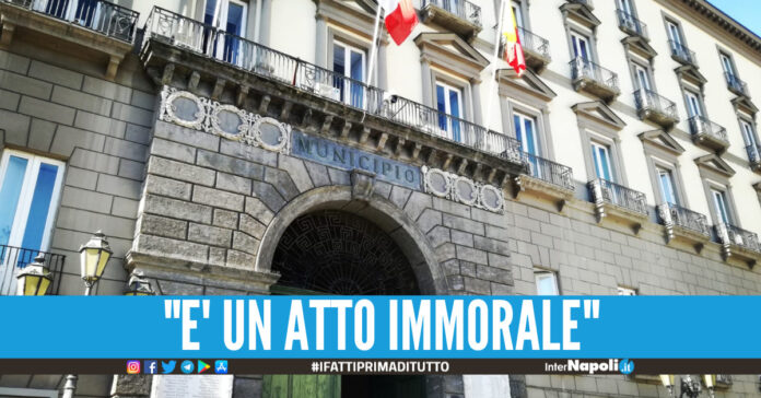 aumento stipendi napoli