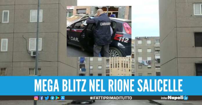 Blitz nella piazza del rione Salicelle ad Afragola, 10 arresti contro il clan Barbato-Bizzarro i nomi